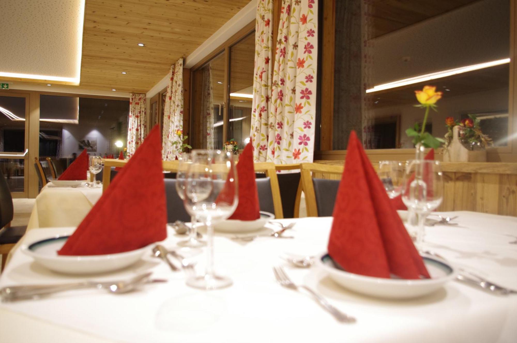 Hotel Burtschahof Buerserberg Ngoại thất bức ảnh